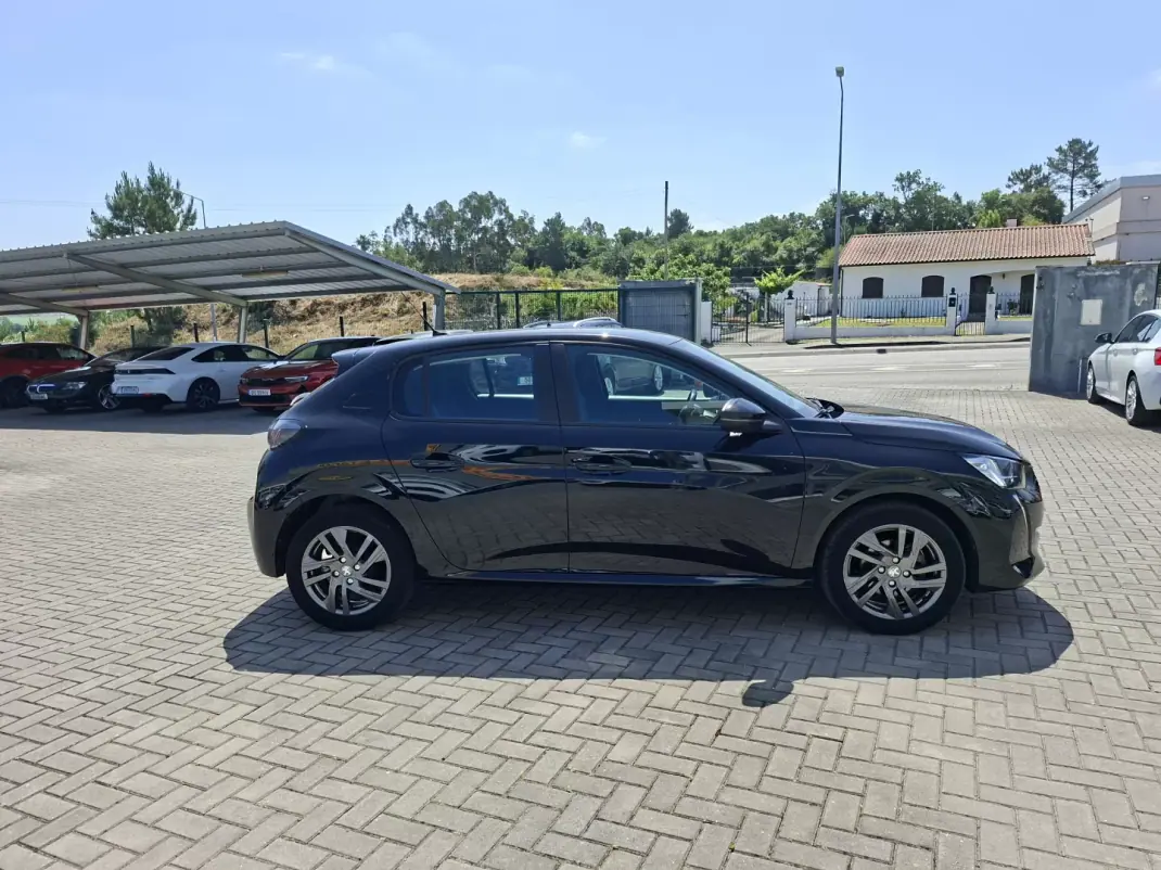 Peugeot 208 2022 - 13850 EUR, 75000 km - AUTO.MOTO.pt - 75000km - foto 5 de 28