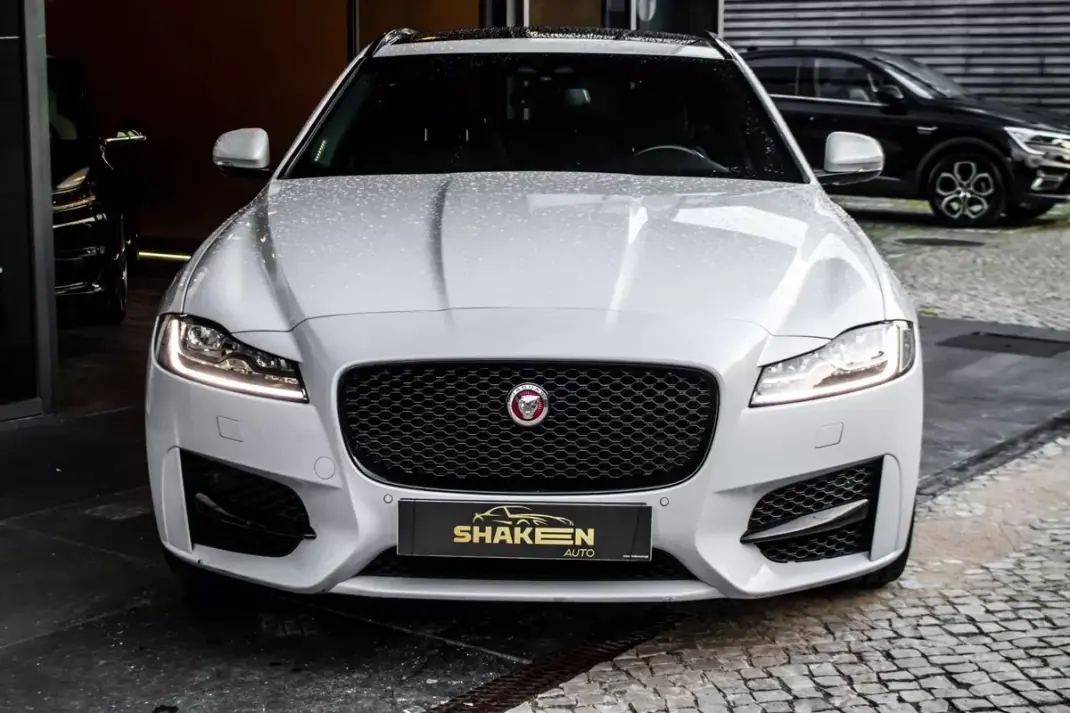 Jaguar XF Sportbrake 2019 - 23990 EUR, 147458 km - AUTO.MOTO.pt - 147458km - foto 7 de 45