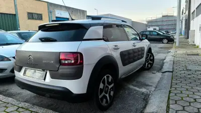 Citroën C4 Cactus 2014 - 11800 EUR, 141000 km - AUTO.MOTO.pt - 141000km - foto 2 de 18