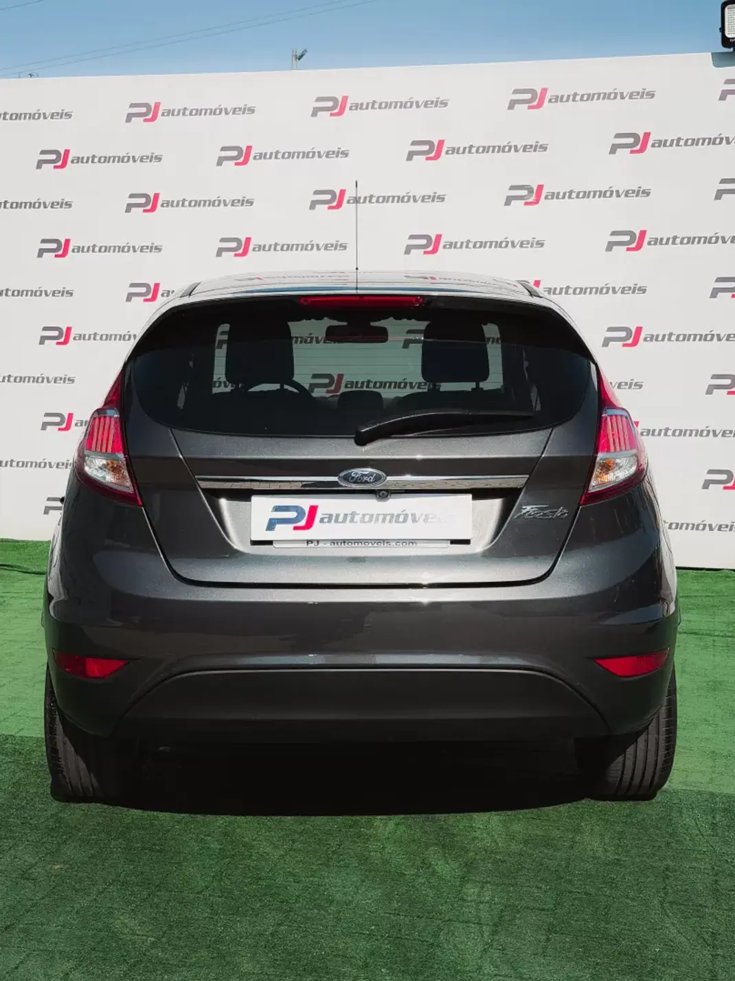 Ford Fiesta 2016 - 9990 EUR, 60000 km - 60000km - foto 4 de 15