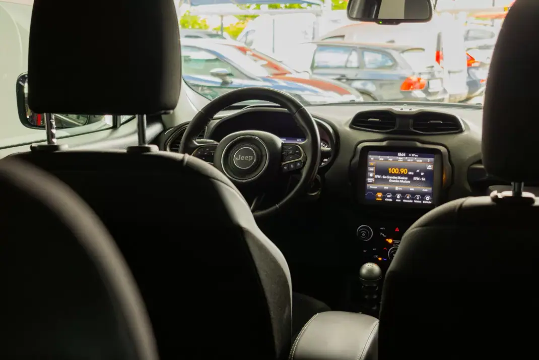 Jeep Renegade 2019 - 17900 EUR, 106000 km - AUTO.MOTO.pt - 106000km - foto 10 de 19