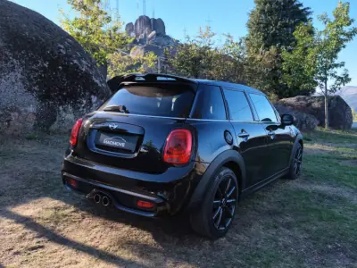 MINI 5 Portas 2015 - 14990 EUR, 146800 km - foto 6 de 11