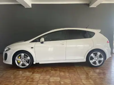 SEAT Leon 2012 - 12900 EUR, 163105 km - AUTO.MOTO.pt - 163105km - foto 2 de 27