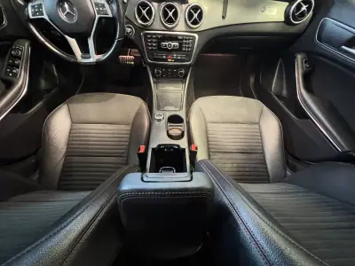 Mercedes-Benz GLA 200 2015 - 21990 EUR, 120000 km - AUTO.MOTO.pt - 120000km - foto 21 de 33