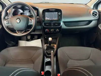 Renault Clio 2018 — foto 6 de 19