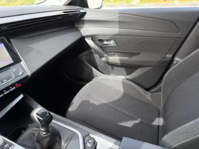 Peugeot 308 2022 - 17900 EUR, 109000 km - AUTO.MOTO.pt - 109000km - foto 26 de 48