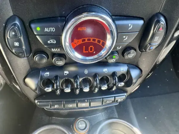 MINI Countryman 2012 - 14990 EUR, 136507 km - AUTO.MOTO.pt - 136507km - foto 15 de 18