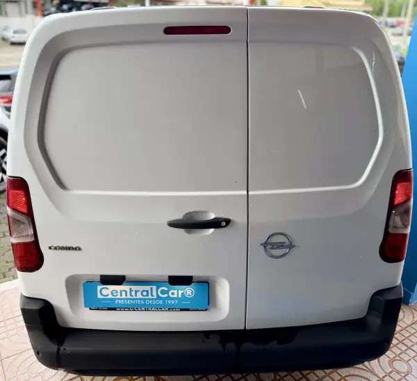Opel COMBO 2023 - 15950 EUR, 82000 km - AUTO.MOTO.pt - 82000km - foto 10 de 24