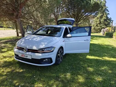 Volkswagen Polo 2018 - 24490 EUR, 59000 km - AUTO.MOTO.pt - 59000km - foto 20 de 50