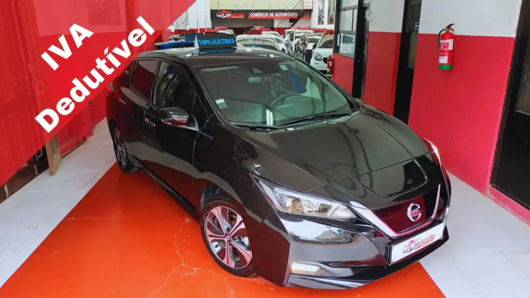 Nissan Leaf 2020 - 20500 EUR, 56131 km - AUTO.MOTO.pt - 56131km - foto 1 de 77