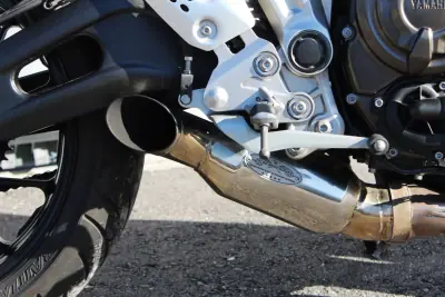 Yamaha MT 07 2015 - 5900 EUR, 22000 km - AUTO.MOTO.pt - 22000km - foto 10 de 24