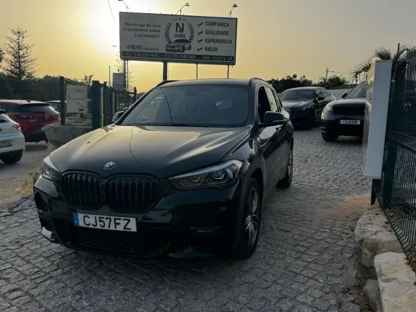BMW X1 Pack M 2023 Gasolina — 180 000 km BMW X1 Pack M 2023 Gasolina