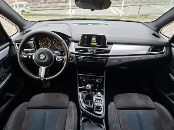BMW 216 Active Tourer 2015 - 14990 EUR, 142957 km - AUTO.MOTO.pt - 142957km - foto 10 de 20