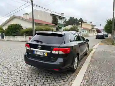 Toyota Avensis SW 2012 - 8000 EUR, 132000 km - 132000km - foto 3 de 8