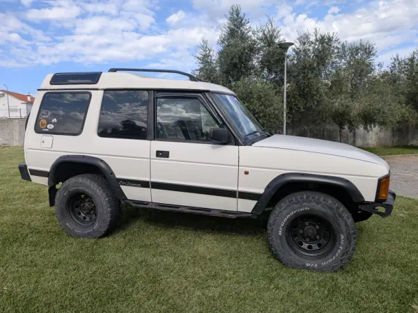 Land Rover Discovery 1995 — photo 2 of 14