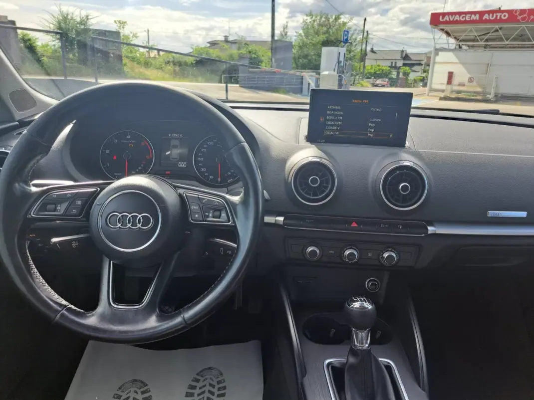 Audi A3 Sportback 2016 - 12900 EUR, 231290 km - AUTO.MOTO.pt - 231290km - foto 14 de 45