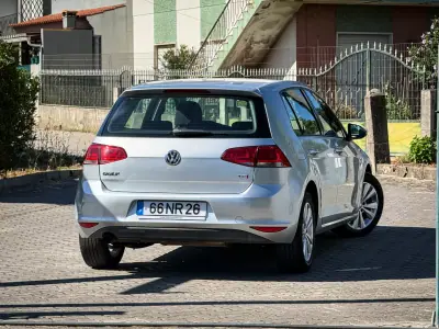 Volkswagen Golf 2013 - 13800 EUR, 155000 km - AUTO.MOTO.pt - 155000km - foto 2 de 12
