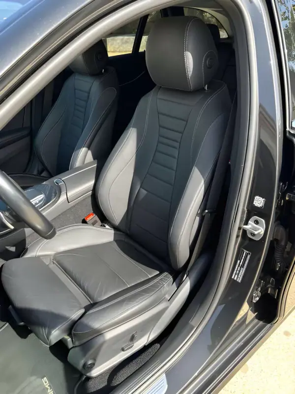Mercedes-Benz E 300 2020 - 33900 EUR, 120000 km - AUTO.MOTO.pt - 120000km - foto 4 de 10