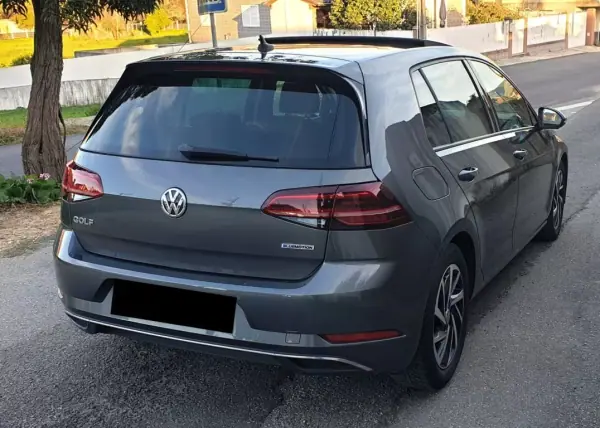 Volkswagen Golf 2018 - 17990 EUR, 118115 km - AUTO.MOTO.pt - 118115km - foto 4 de 26