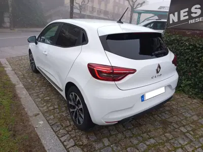 Renault Clio 2021 - 15990 EUR, 96189 km - AUTO.MOTO.pt - 96189km - foto 5 de 13
