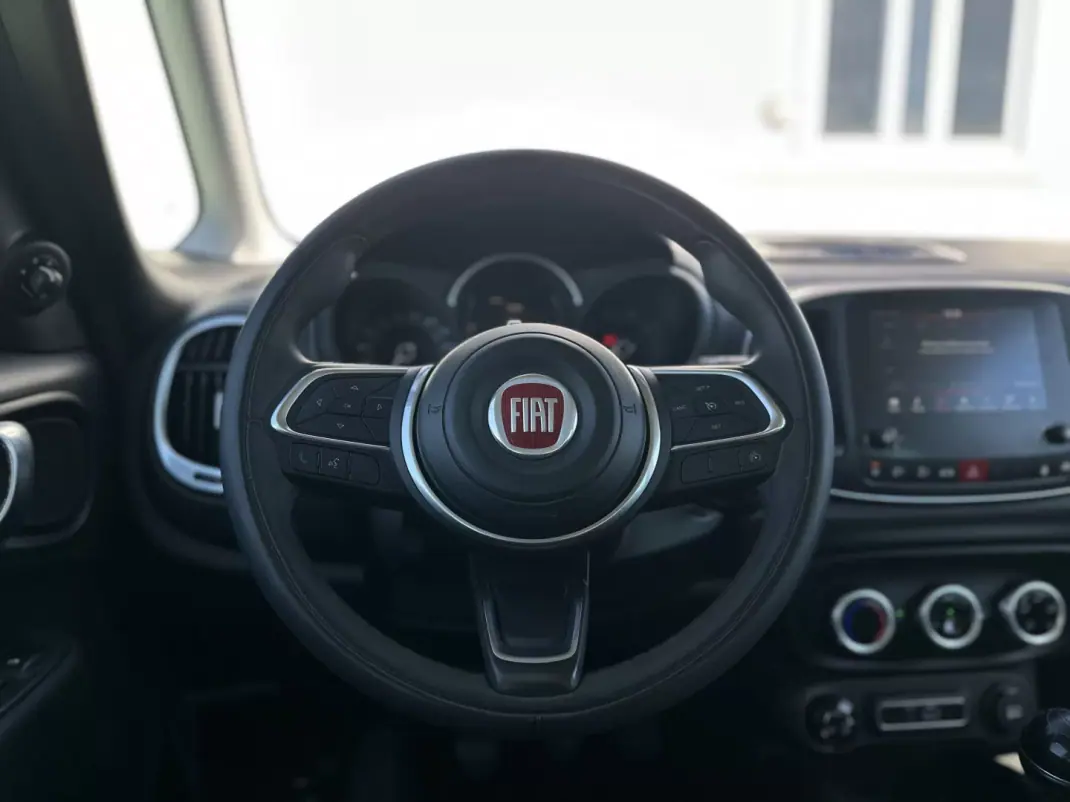 Fiat 500L 2018 - 10990 EUR, 80000 km - 80000km - foto 24 de 48