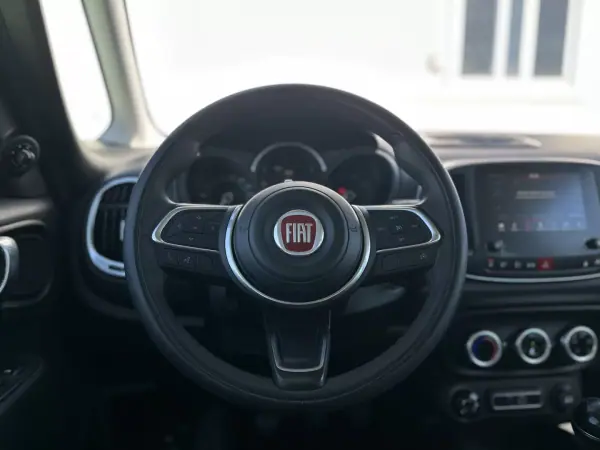 Fiat 500L 2018 - 11490 EUR, 80000 km - AUTO.MOTO.pt - 80000km - foto 24 de 48