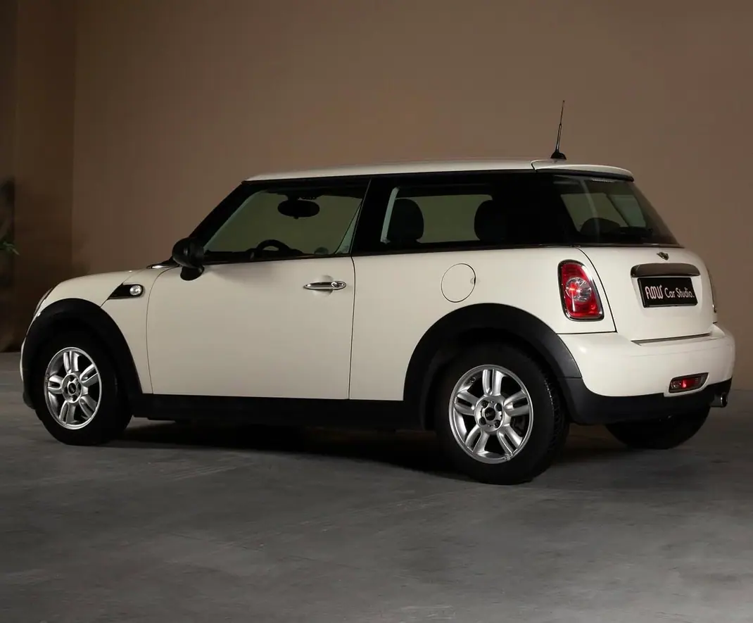 MINI One 2011 - 5500 EUR, 207000 km - AUTO.MOTO.pt - 207000km - foto 2 de 9