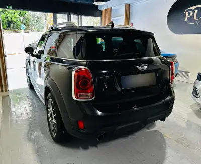 MINI Countryman 2017 - 17000 EUR, 166000 km - AUTO.MOTO.pt - 166000km - foto 3 de 12