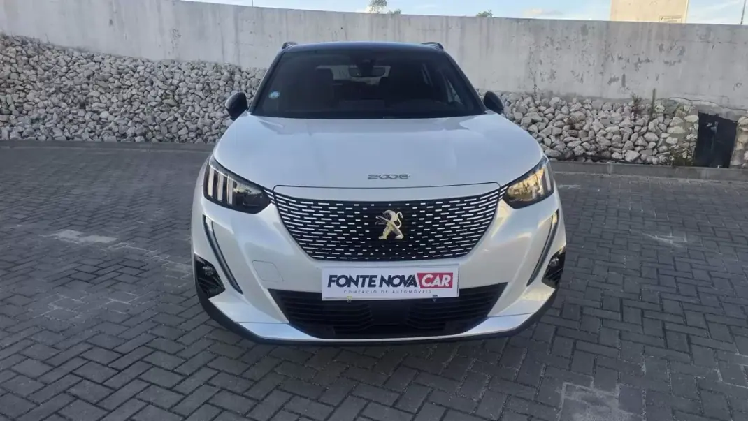 Peugeot e-2008 2022 - 20450 EUR, 95990 km - AUTO.MOTO.pt - 95990km - foto 3 de 28