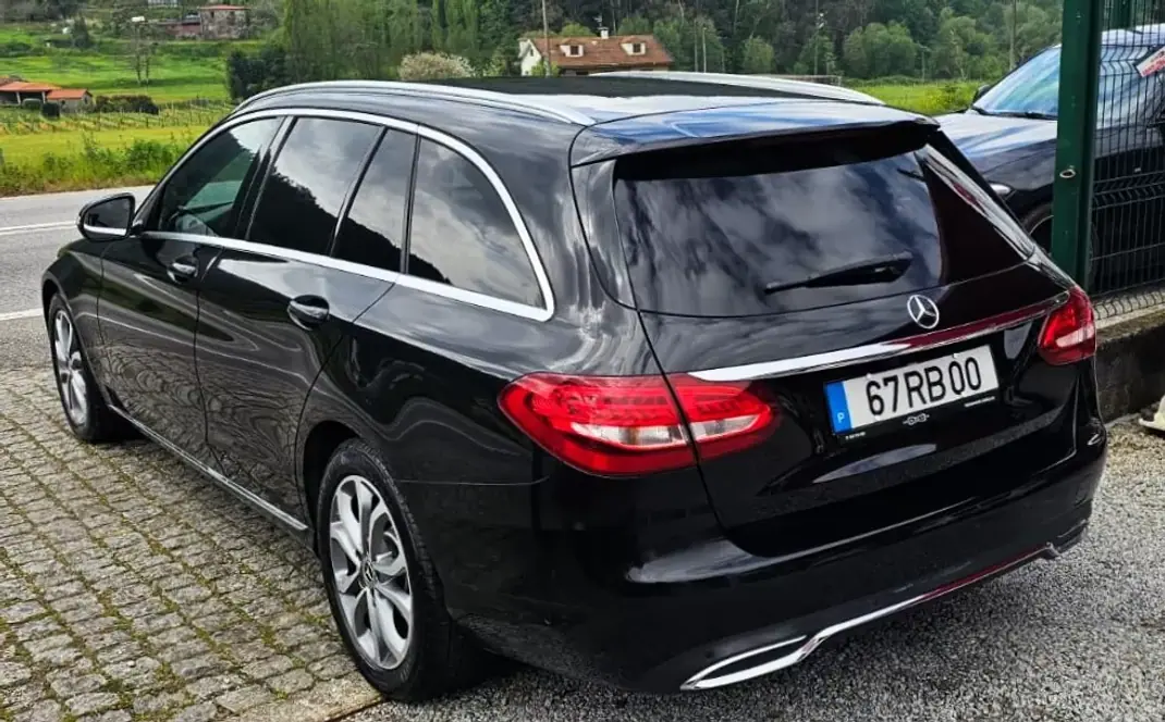 Mercedes-Benz C 180 2016 - 15000 EUR, 250000 km - 250000km - foto 3 de 30