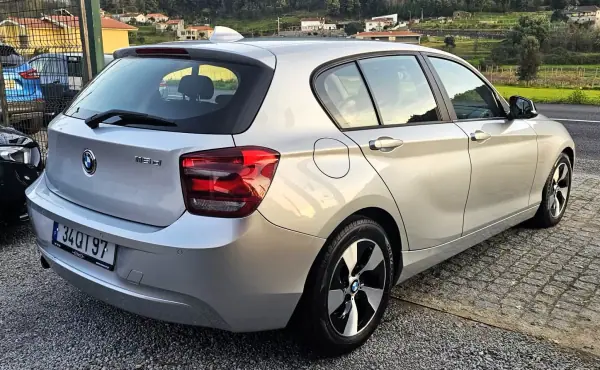 BMW 116 2012 - 10999 EUR, 280000 km - AUTO.MOTO.pt - 280000km - foto 2 de 24