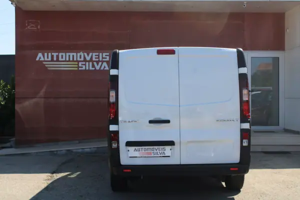 Renault Trafic 2022 - 17990 EUR, 222000 km - AUTO.MOTO.pt - 222000km - foto 7 de 24