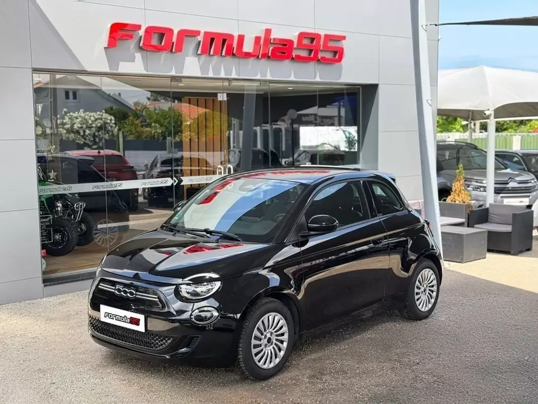 Fiat 500e 2022 - 15400 EUR, 8958 km - AUTO.MOTO.pt - 8958km - foto 11 de 11