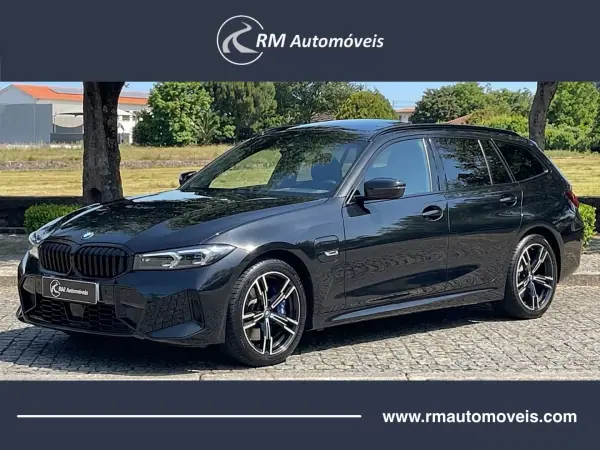 BMW 330 2022