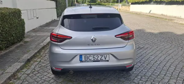 Renault Clio 2023 - 14500 EUR, 67000 km - AUTO.MOTO.pt - 67000km - foto 5 de 8