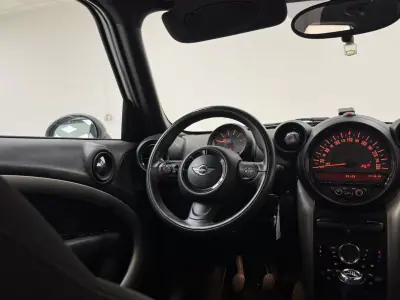 MINI Countryman 2015 - 13890 EUR, 149000 km - AUTO.MOTO.pt - 149000km - foto 17 de 25