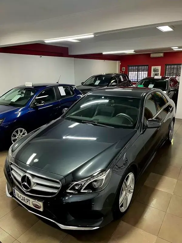 Mercedes-Benz E 300 2013 - 17950 EUR, 221000 km - AUTO.MOTO.pt - 221000km - foto 3 de 32