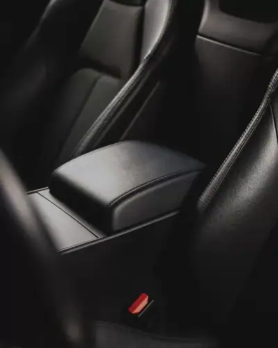 Jaguar F-Type 2018 - 45950 EUR, 78000 km - AUTO.MOTO.pt - 78000km - foto 28 de 31