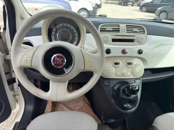 Fiat 500C 2010 - 8250 EUR, 85000 km - AUTO.MOTO.pt - 85000km - foto 6 de 13