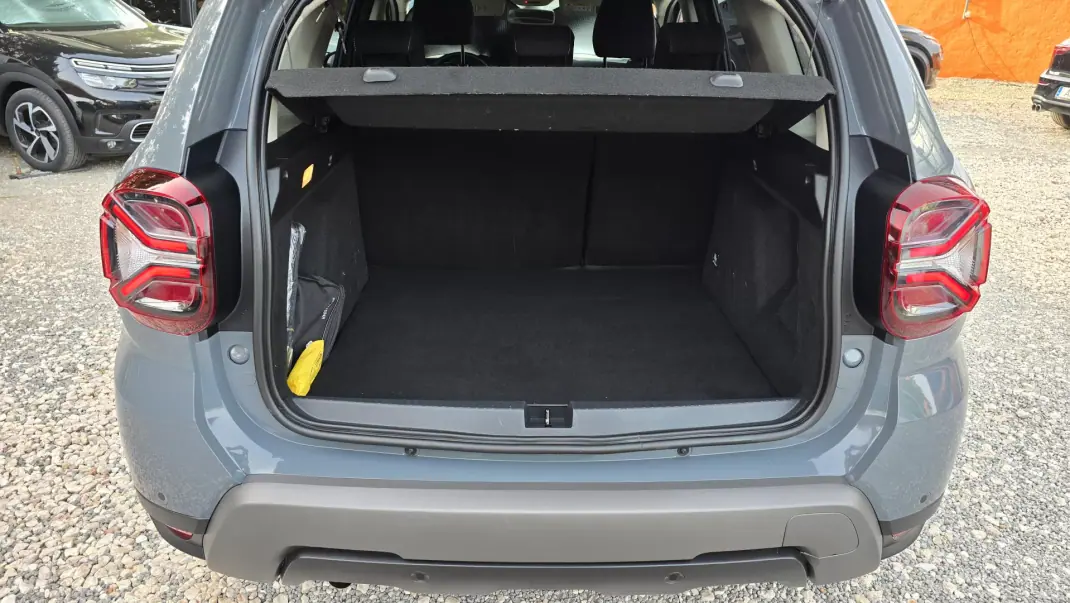 Dacia Duster 2023 - 18750 EUR, 48500 km - AUTO.MOTO.pt - 48500km - foto 22 de 23