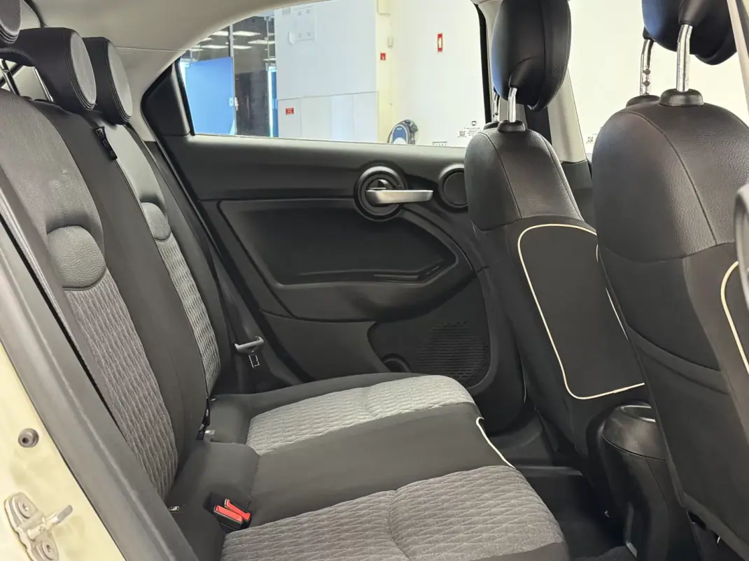Fiat 500X 2019 - 13490 EUR, 67000 km - 67000km - foto 23 de 24