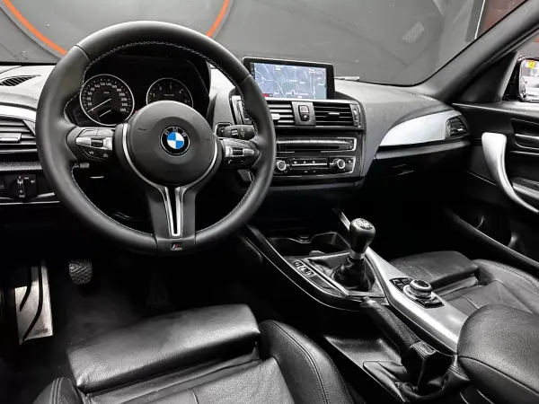 BMW 120 2012 - 15999 EUR, 182000 km - AUTO.MOTO.pt - 182000km - foto 20 de 25