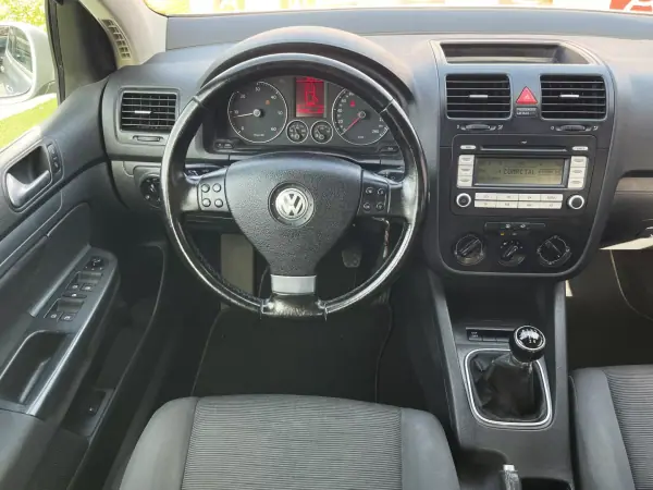 Volkswagen Golf 2008 - 7990 EUR, 201630 km - AUTO.MOTO.pt - 201630km - foto 9 de 17