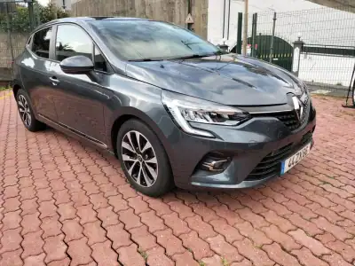 Renault Clio 2020 - 16250 EUR, 96000 km - AUTO.MOTO.pt - 96000km - foto 3 de 11