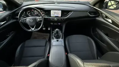 Opel Insignia Grand Sport 2021 - 14990 EUR, 169000 km - AUTO.MOTO.pt - 169000km - foto 29 de 38