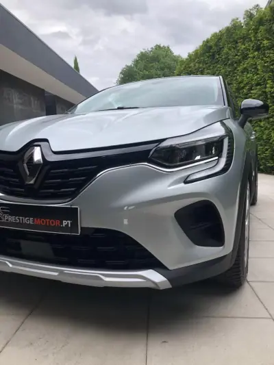 Renault Captur 2023 - 16900 EUR, 51000 km - AUTO.MOTO.pt - 51000km - foto 9 de 31