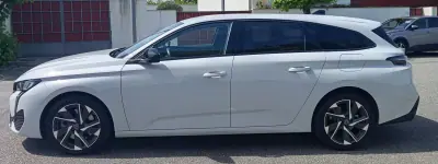 Peugeot 308 SW 2025 - 24990 EUR, 53970 km - AUTO.MOTO.pt - 53970km - foto 6 de 18