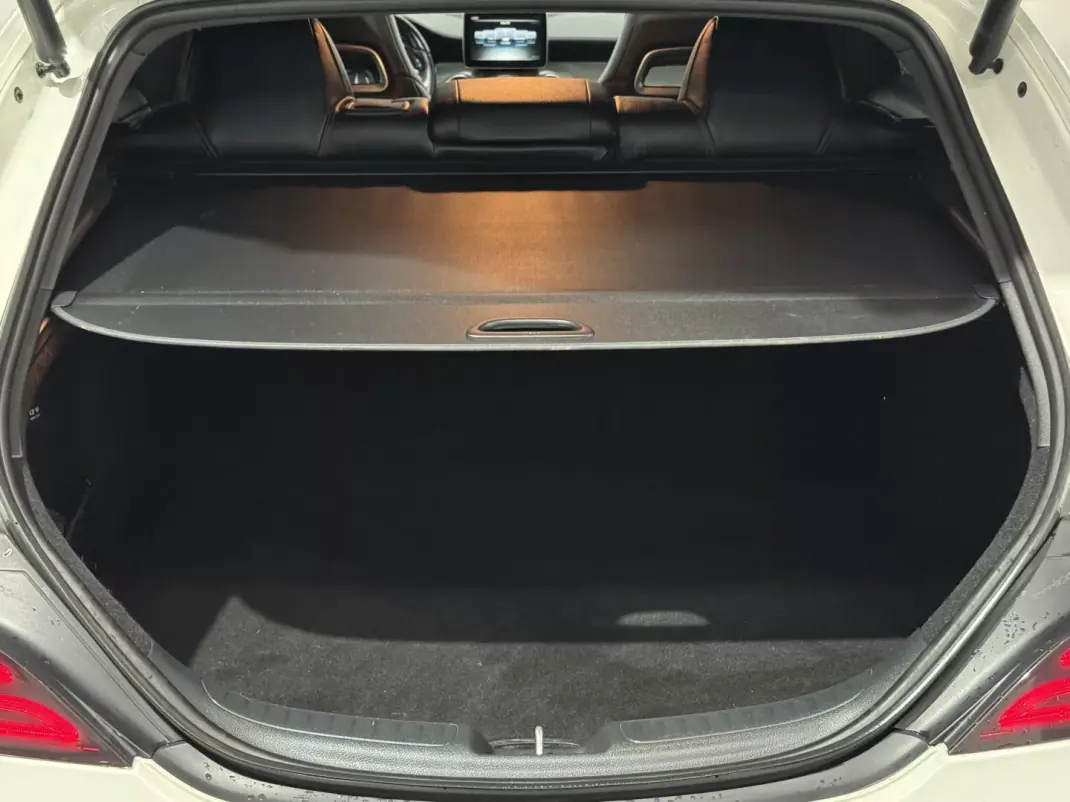 Mercedes-Benz CLA 220 2015 - 20990 EUR, 164000 km - AUTO.MOTO.pt - 164000km - foto 22 de 23