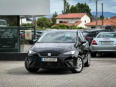SEAT Ibiza 2021 - 11790 EUR, 150000 km - AUTO.MOTO.pt - 150000km - foto 1 de 12