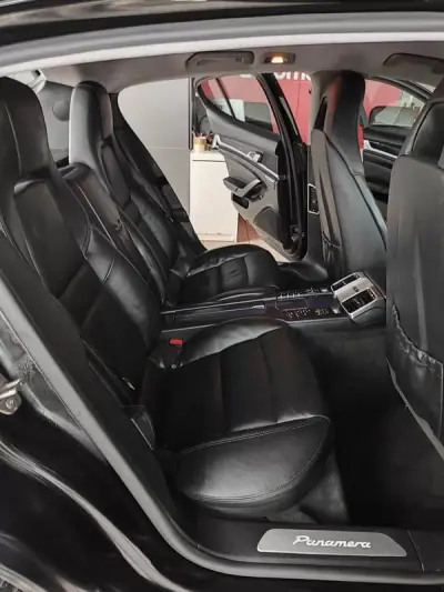 Porsche Panamera 2011 - 39500 EUR, 139500 km - AUTO.MOTO.pt - 139500km - foto 17 de 37